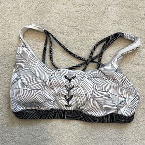 Victoria’s Secret On Point Sports Bra - Medium